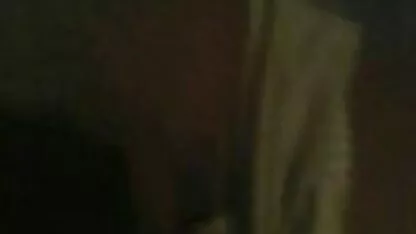 Ponto de vista Hd: cabelo preto bonito com rata taut gosta de saltar em os melhores videos pornos gratis cima de um chupa-chupa