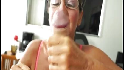 as namoradas lésbicas vodeo pormo gratis dão um prazer sensual no quarto.