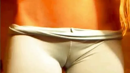 O tipo pagou à busty video sexo gratis samba blonde por um broche e fodeu no carro.