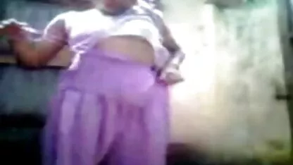 Mulher sexy, jovem videos porno em desenho gratis e fértil boneca loirinha quer ser criada