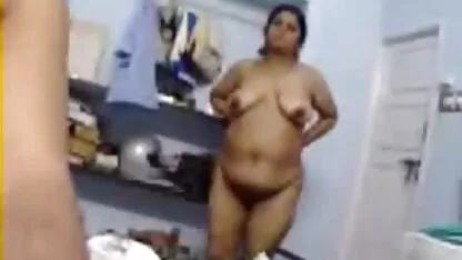 Danejones incrivelmente fofo adolescente Moreno dá filme pornô anal gratuito uma cabeça soberba e monta seu galo para um prêmio interno cumshot