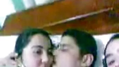 O Diamond Jackson apanhou o enteado a masturbar-se e quero ver vídeo de pornô gratuito até começou a masturbar-se.