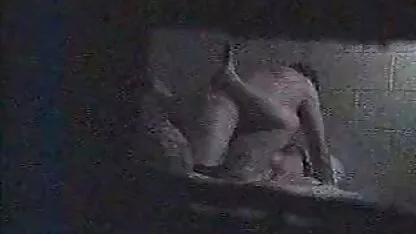 A mulher gordinha masturba-se à xvídeos pornô gratuito frente do marido cucumbinho