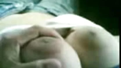 FakeTaxi Hotty com vídeo xx pornô grátis óculos fode por dinheiro para alugar