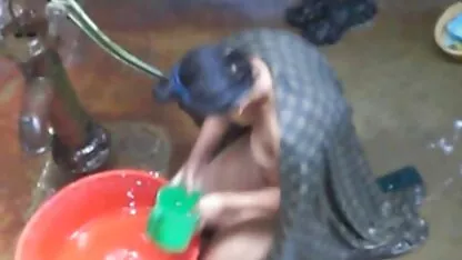 As putas Lésbicas excitadas chupam-se umas às outras antes pornos amadores gratis da ejaculação.