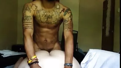 O Hipster fodeu a ruiva Vadia na casa de filme pornô gratuitamente banho debaixo de câmaras escondidas.