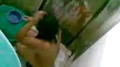 Mijo excitado pornodoido gratuito a beber