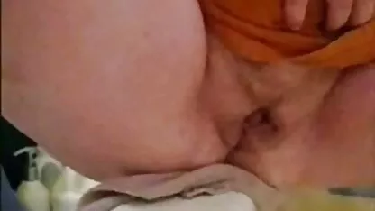 Miúda gira mastiga a namorada peluda quero ver vídeo pornô gratuito