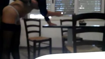 A videos eróticos grátis enteada de 18 anos implora para saciar o pai.